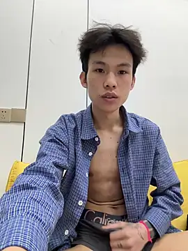zzzzppp3 online show from April 28, 2:27 am