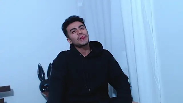 santiago luxx online show from March 23, 11:54 pm