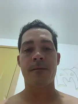 Gabriel leon33 online show from May 2, 7:22 am