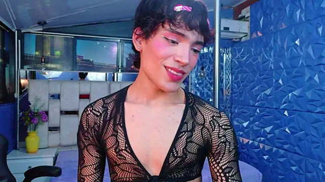 IsaacNovaa online show from May 5, 8:31 pm