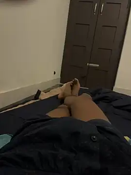 like a nud online show from March 27, 7:04 pm