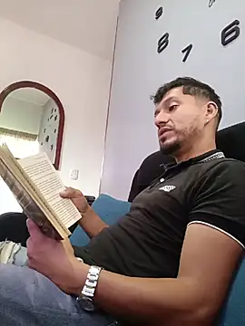 Bruce Wayne188 online show from March 27, 12:17 pm