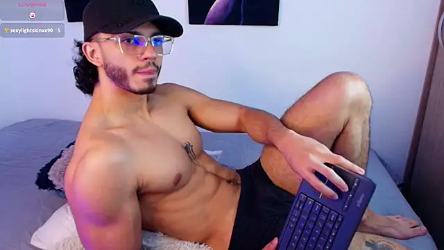 IamAxel03 online show from June 10, 6:08 pm