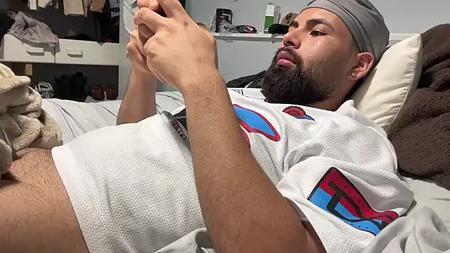 latinoo hott22 online show from June 2, 3:35 pm
