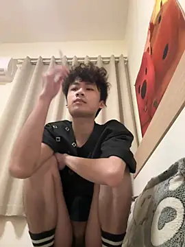 sexyboy-3525 online show from May 26, 4:25 pm