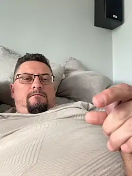 19cmSlave online show from March 30, 11:33 am