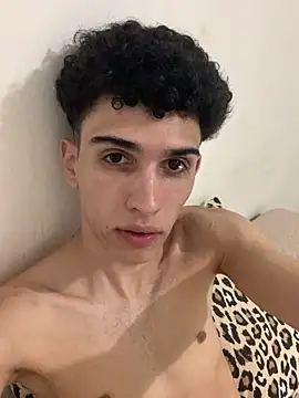 caiomateo online show from April 3, 5:15 am