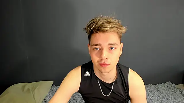 zeriax online show from May 3, 2:47 am