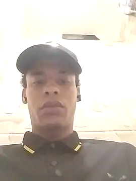 Briantheking23 online show from April 5, 12:08 am