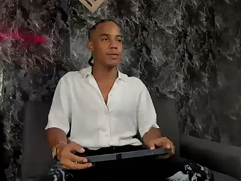 axel silva4 online show from May 2, 9:17 pm