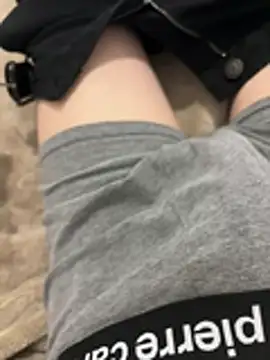 nezzyo93 online show from June 18, 7:08 pm