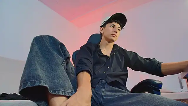 Valentino Rey online show from May 18, 12:22 pm