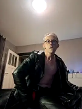 leather-open online show from April 9, 10:49 pm