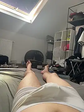 M19ans online show from May 29, 8:57 am