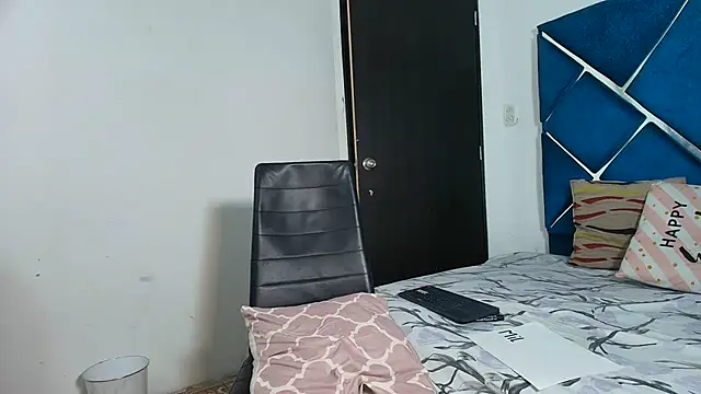 EdwinBoys online show from July 3, 2:12 pm