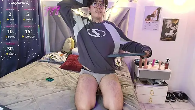 KaiOconnorr online show from April 15, 4:07 pm