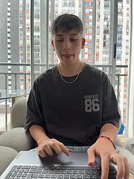 OLIVER K online show from July 7, 6:55 pm