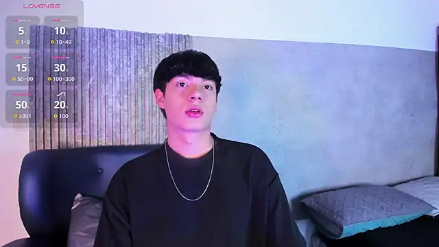 Isaac 01  online show from April 18, 12:50 pm