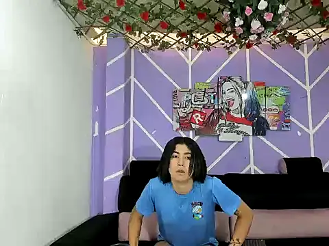 DAHNE HOT  online show from May 1, 1:36 pm