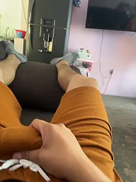 mc20018 online show from April 30, 8:57 pm