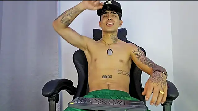 MIGUEL AGUIRRECA online show from April 21, 2:51 am