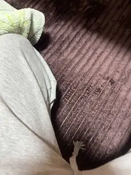 EhSOKYXZrU24451 online show from April 23, 3:47 pm