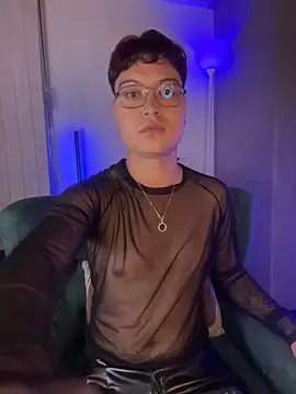 SamaelGarro  online show from April 24, 3:53 am