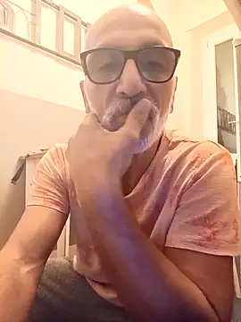 circusmale online show from April 26, 8:16 pm