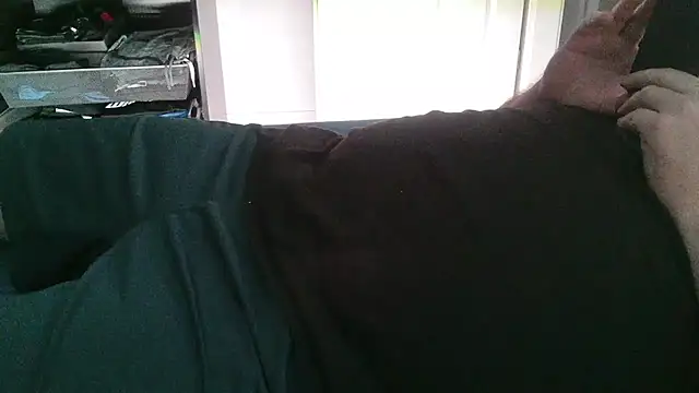 horny-bear89 online show from May 25, 8:59 pm