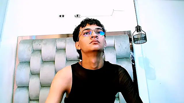 SahirCharm online show from June 14, 1:57 pm
