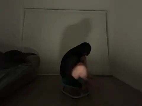 wowkinky1 online show from April 29, 1:21 am