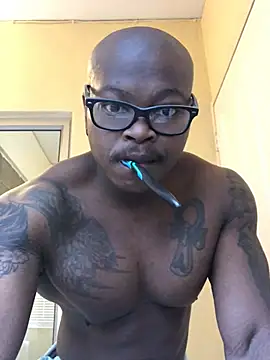 JoeBlackson69 online show from May 15, 6:43 am