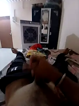 dhaval44323 online show from April 29, 8:59 pm