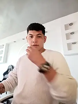 YhanAlvarez 28 online show from April 30, 11:28 am