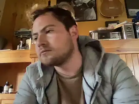 alecsgzz online show from May 2, 9:39 pm