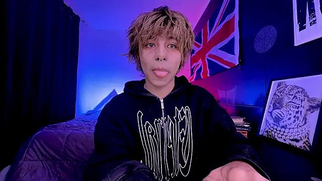 Aronn 44 online show from June 9, 8:27 am