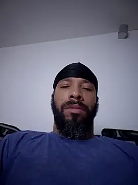 yoursexydaddy8181 online show from May 5, 6:15 am