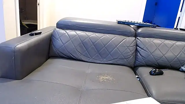 parteeboi006 online show from August 3, 9:04 am