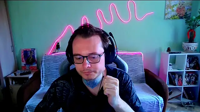 MeLanXolik online show from May 13, 2:47 pm