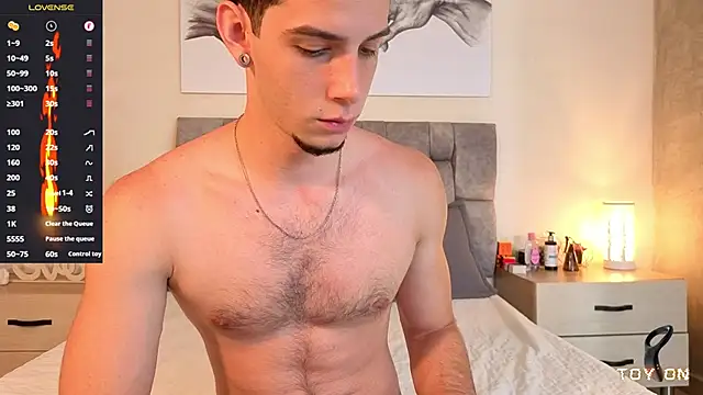isaacblaze  online show from June 18, 3:52 am