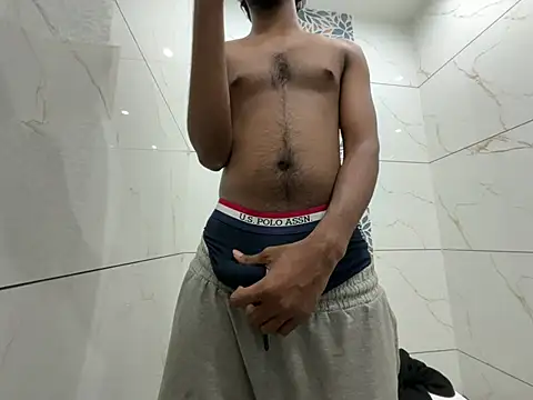 male18in online show from June 21, 8:58 pm