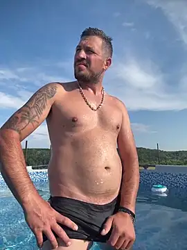 ModelJJ online show from July 1, 3:46 pm