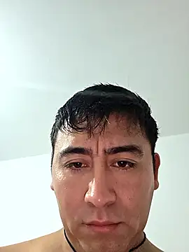 putifemmboy online show from May 24, 10:16 pm