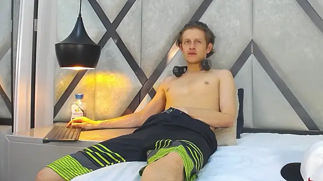 AnthonyStone  online show from July 13, 7:38 pm
