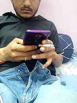 Dakuu A online show from July 14, 10:05 pm
