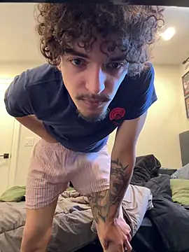 Uhhyuhhhhh online show from June 8, 4:41 pm