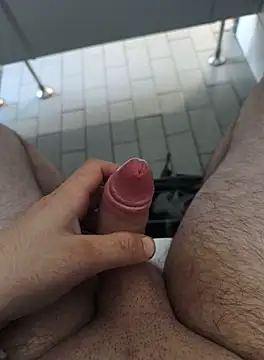 xFlorian21x online show from October 14, 7:15 am