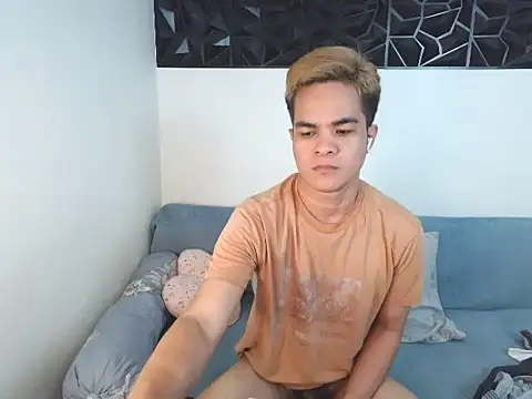 yourmikexxx online show from July 1, 9:15 pm