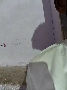 lovelyboyravitaji143 online show from June 6, 4:24 pm
