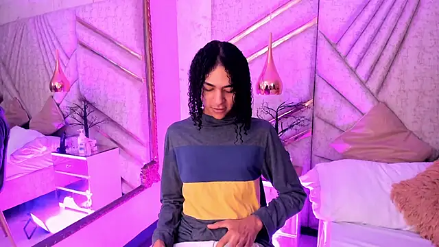 KyleeSmiith online show from June 29, 4:40 am